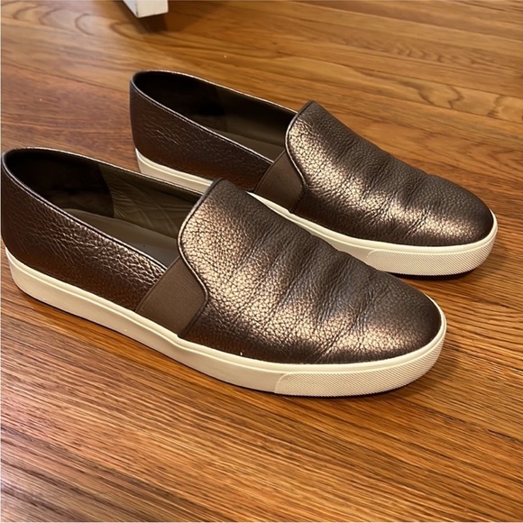Vince Blair Metallic Leather Slip-On Shoe - Picture 7 of 8
